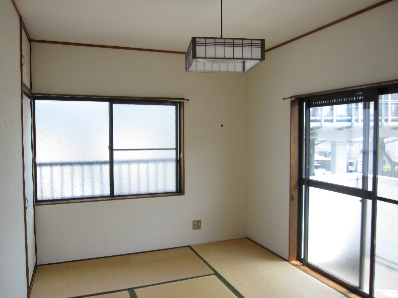 Other room space. There is housed in a Japanese-style room.