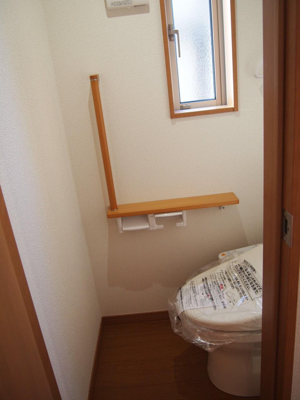 Toilet. Indoor (12 May 2013) Shooting