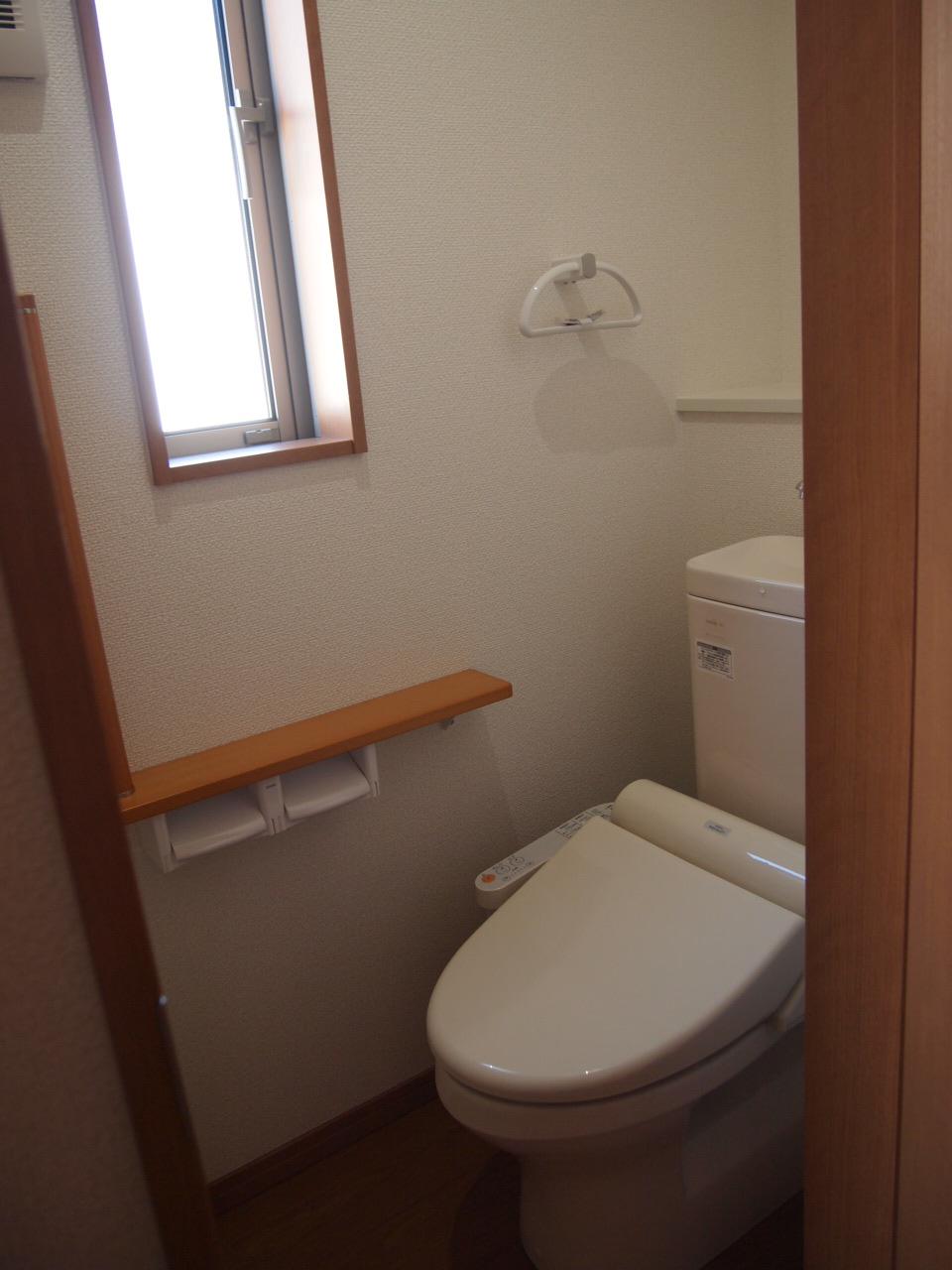 Toilet. Indoor (12 May 2013) Shooting