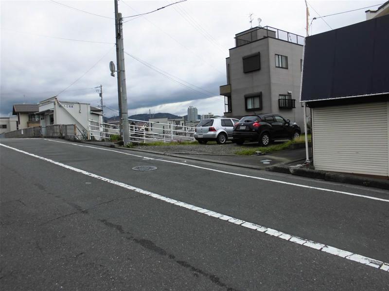 Construction before the front road and local photo