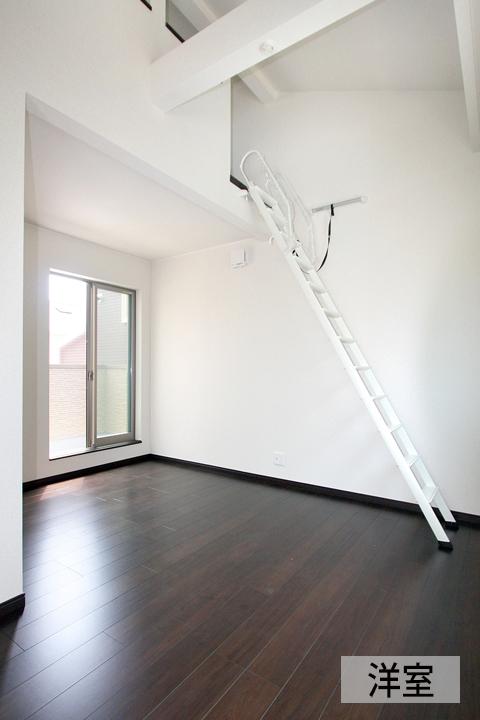 Non-living room. Western-style with a staircase to the C Building loft