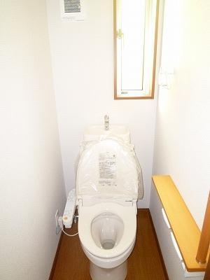 Toilet. Hot water cleaning function toilet seat of the same specification