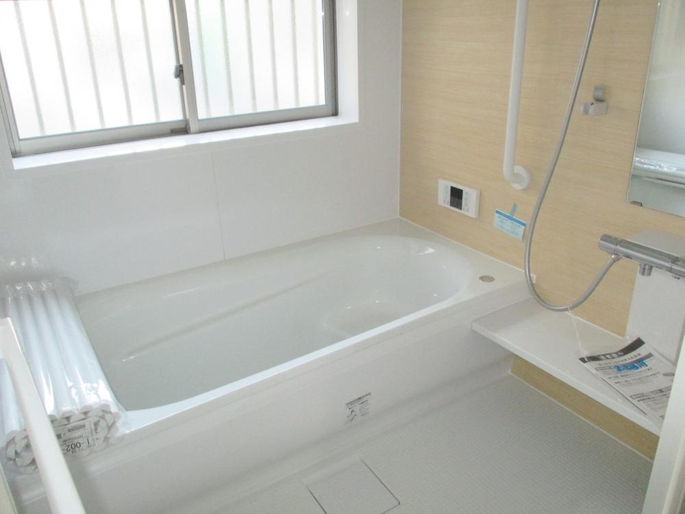 Bathroom. Bathroom with large windows ☆