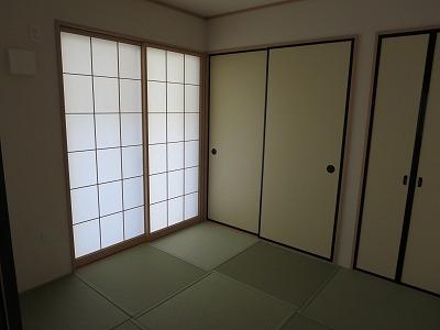 Non-living room. Japanese-style room of the same specification