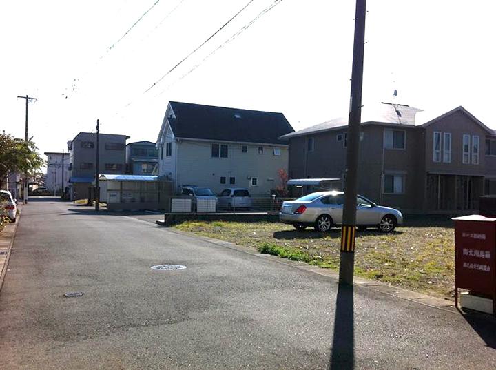 Local photos, including front road. Construction before the front road and local photo