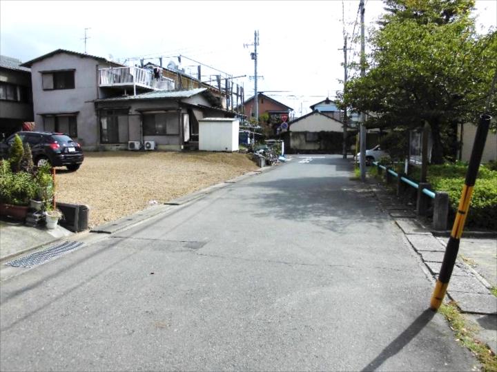 Local photos, including front road. Construction before the front road and local photo