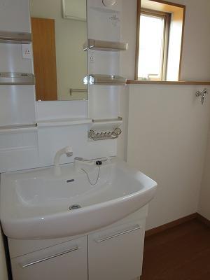 Wash basin, toilet. Basin j plants of the same specification
