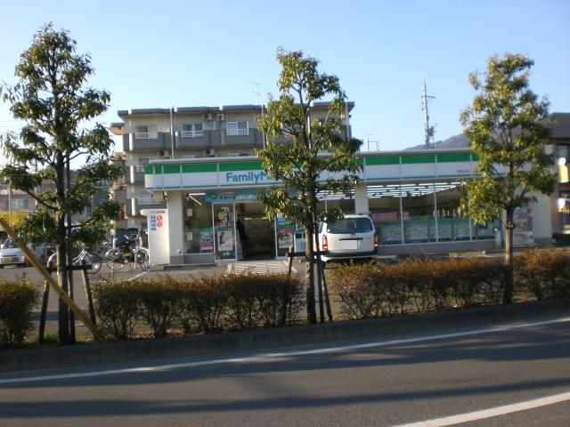 Convenience store. 242m to FamilyMart Oshikiri Kitamise (convenience store)