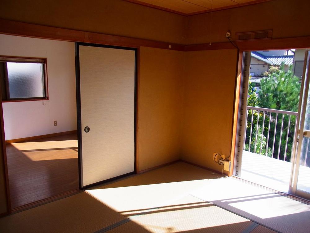 Other introspection. Second floor Japanese-style room ・ Western-style room