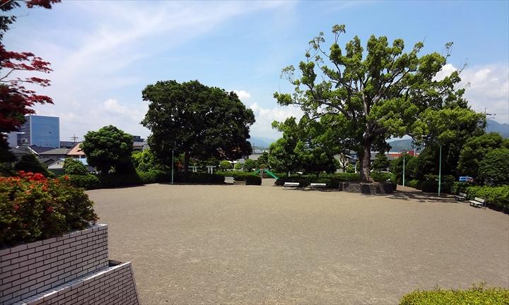 park. 220m until Nakayoshida park