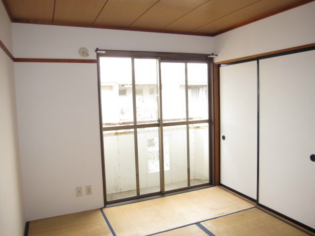 Other room space. There are Japanese-style room