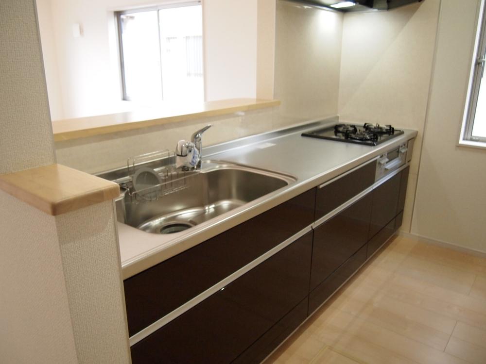 Kitchen. Indoor (12 May 2013) Shooting
