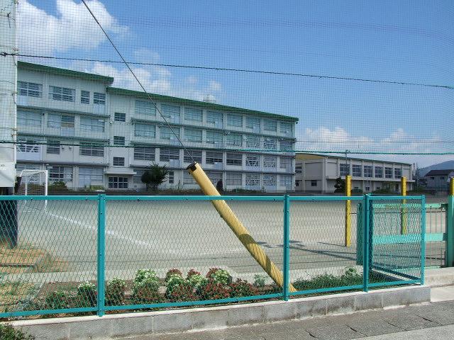 Primary school. 1050m to Shizuoka City Shimizu Iida Elementary School