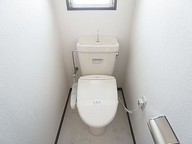 Kitchen. Bidet with toilet