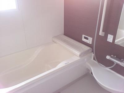 Bathroom. Reheating function with a bathroom of the same specification