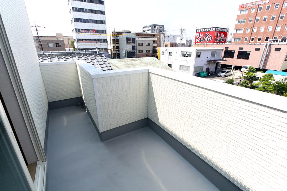 Other. Vantage Sky Deck