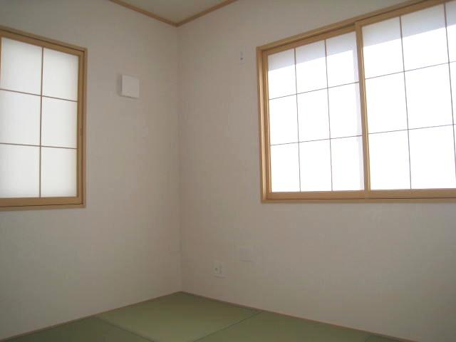 Non-living room. Indoor (10 May 2013) Shooting