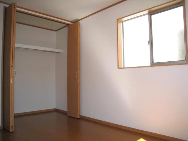 Non-living room. Indoor (10 May 2013) Shooting