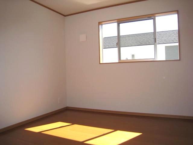 Non-living room. Indoor (10 May 2013) Shooting