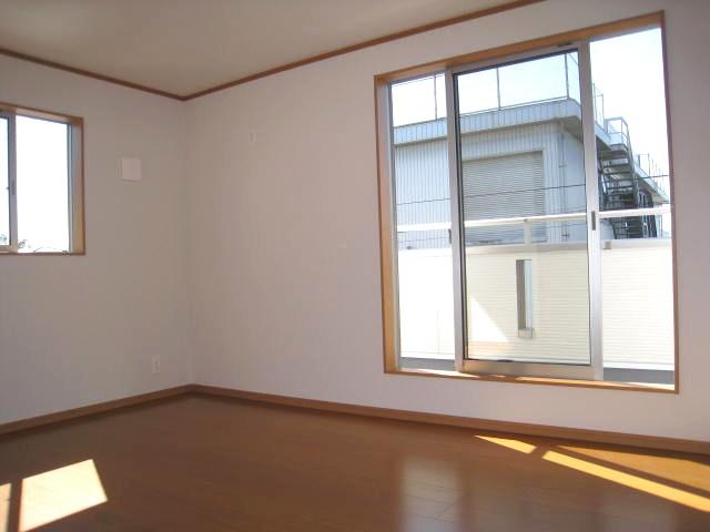 Non-living room. Indoor (10 May 2013) Shooting