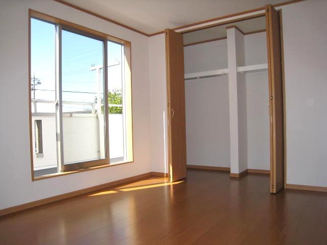 Non-living room. Indoor (10 May 2013) Shooting