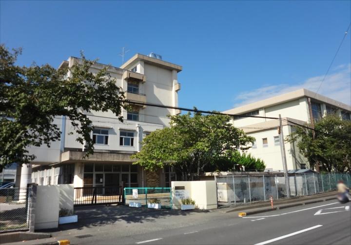 Junior high school. 1840m to Shizuoka Municipal Nagatanishi junior high school