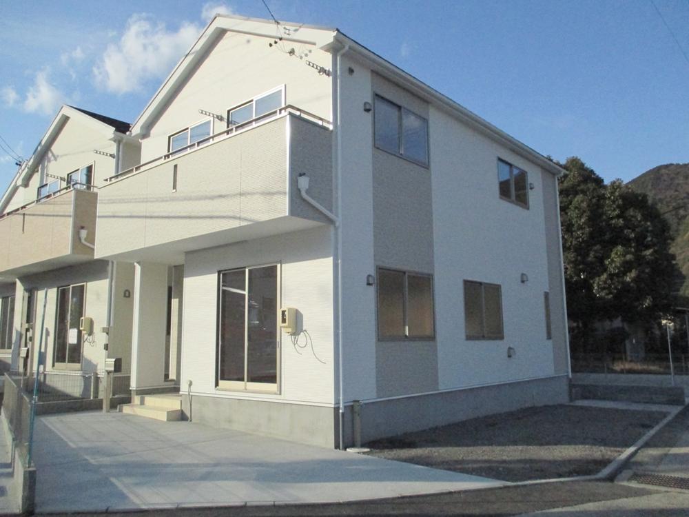 Local appearance photo. Is the appearance of 1 Building ☆ 