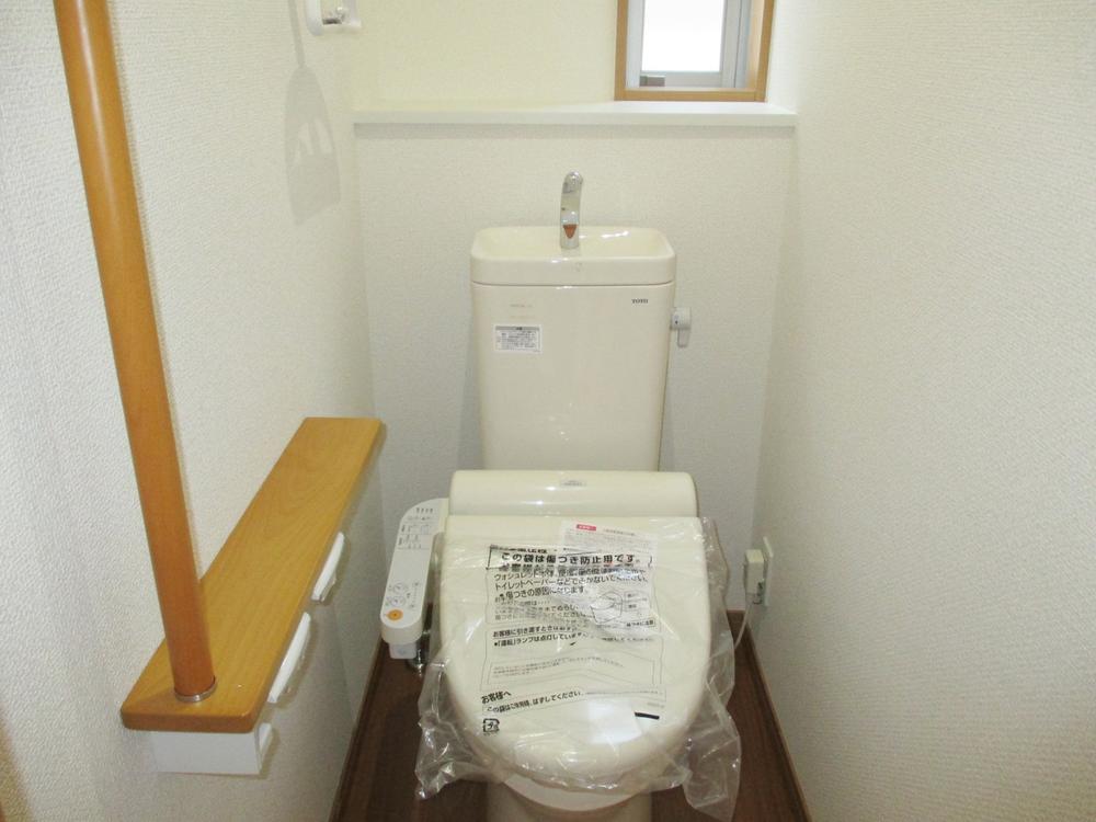 Same specifications photos (Other introspection). Toilet with a handrail ☆ 