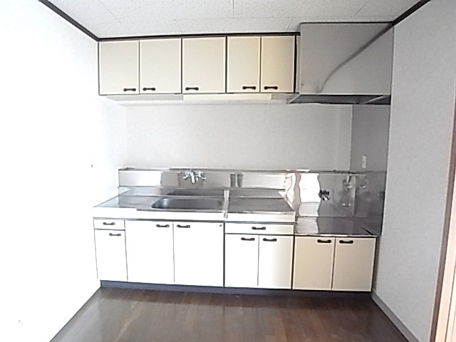 Kitchen. The same image