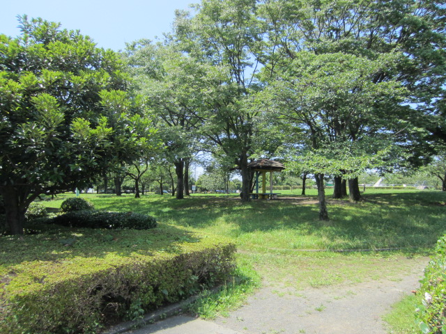 park. 581m to Takamatsu Park (park)