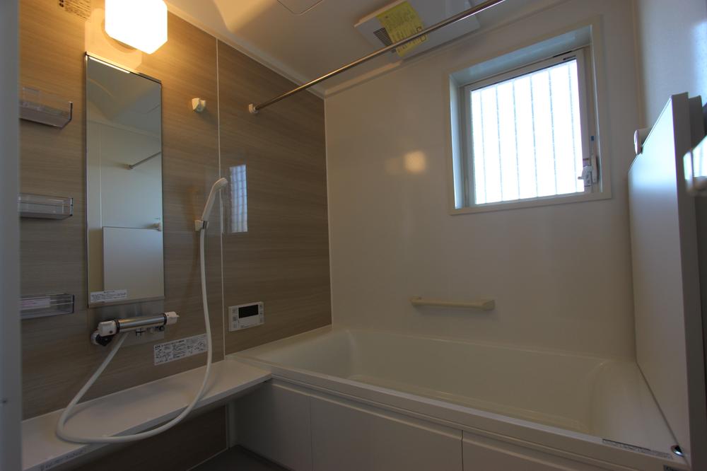 Bathroom. Indoor (12 May 2013) Shooting Dried room in the bathroom. Drying ・ It was equipped with a heating. 