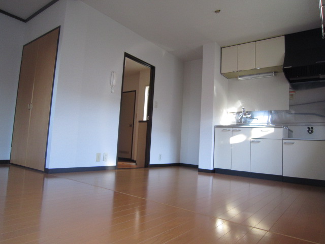 Living and room. Spacious bright LDK!
