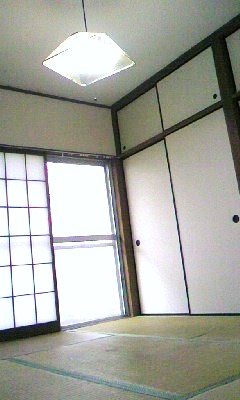 Other room space. We will replace the tatami before occupancy.