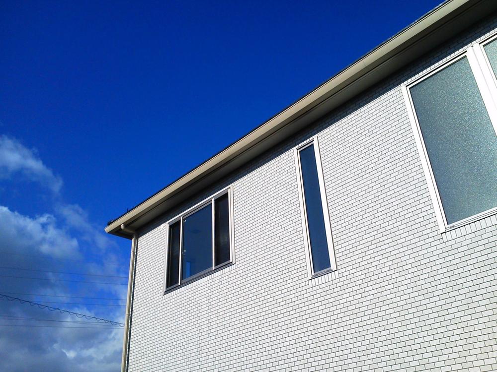 Local appearance photo. Local (11 May 2012) shooting day good subdivision