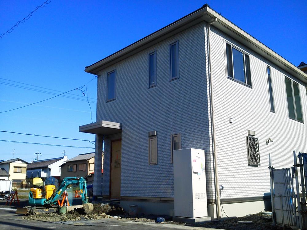 Local appearance photo. Local (10 May 2012) shooting