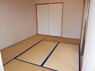 Other room space. Japanese-style room 6 quires sunny