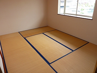 Other room space. Bay window with a Japanese-style room