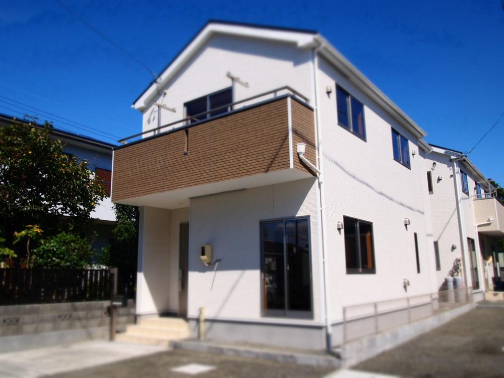 Local appearance photo. Local (10 May 2013) Shooting