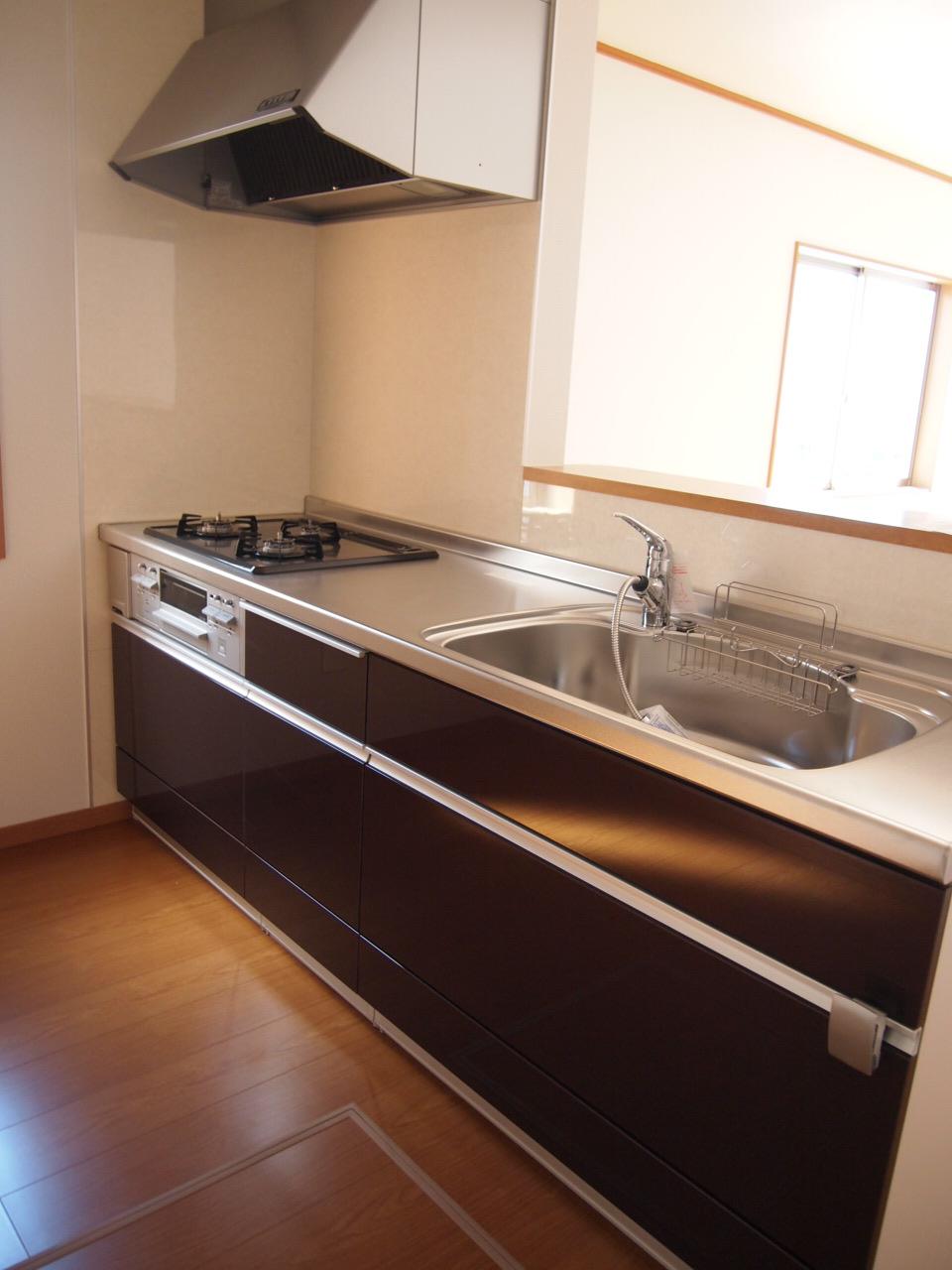 Local appearance photo. Local (10 May 2013) Shooting