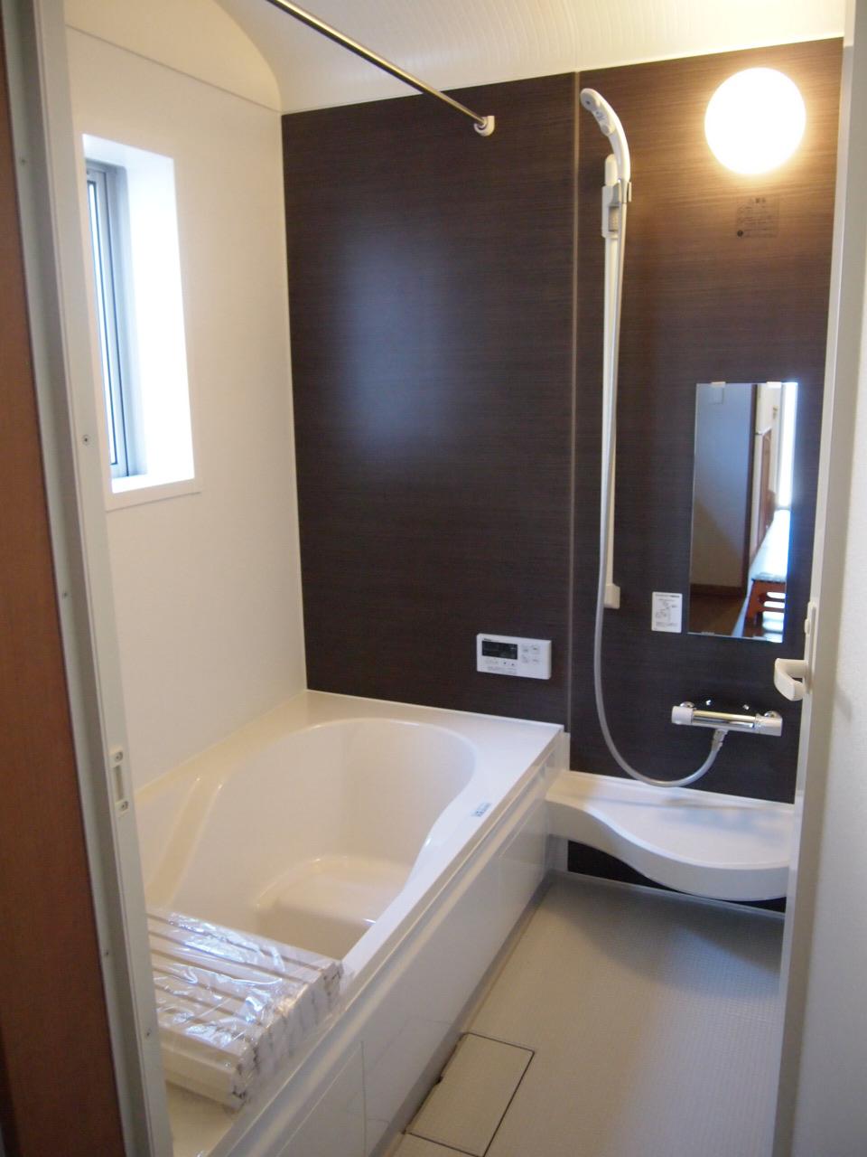 Bathroom. Indoor (10 May 2013) Shooting