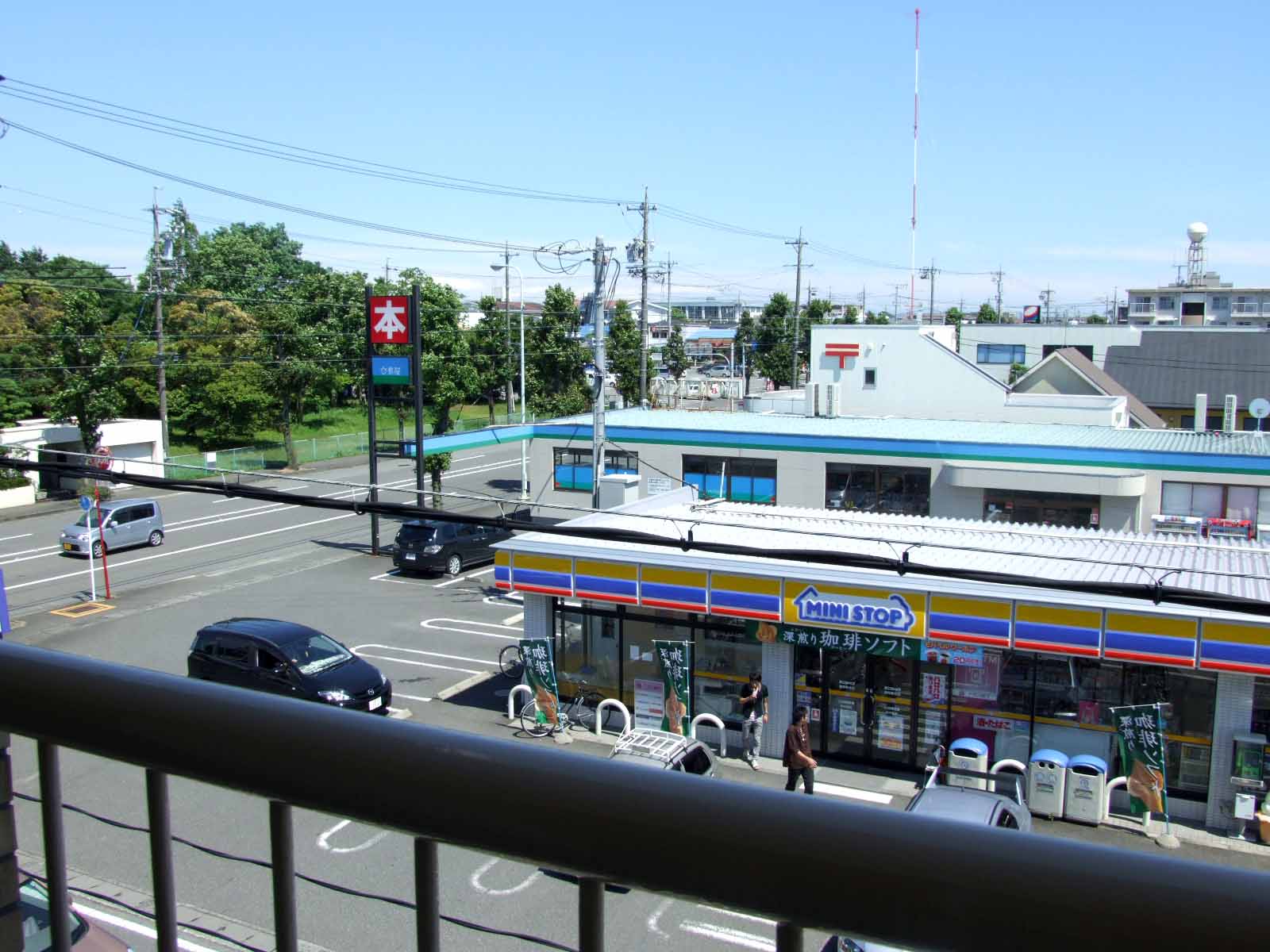 View. Convenience store in front of the eyes ・ Bookstore ・ Post office and convenience ◎