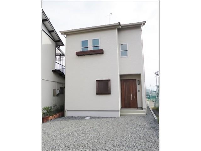 Local appearance photo. Local (10 May 2013) Shooting