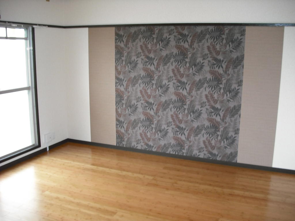 Other room space. Image is after renovation.