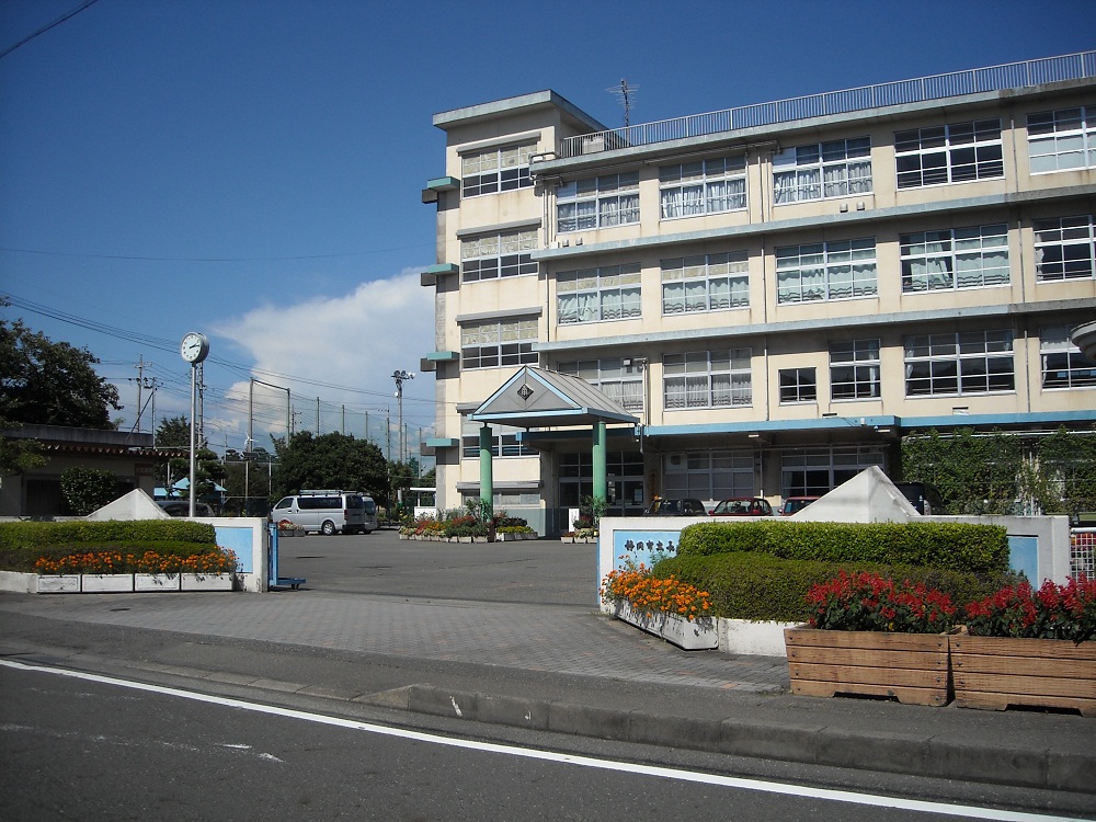 Primary school. 1350m to Shizuoka Municipal Osadaminami elementary school (elementary school)