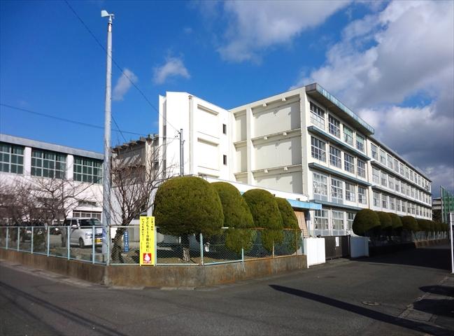 Junior high school. 450m to Shizuoka Minami Junior High School