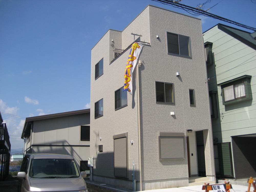 Local appearance photo. Local (February 2013) Shooting