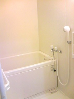 Bath. shower, With ventilation fan