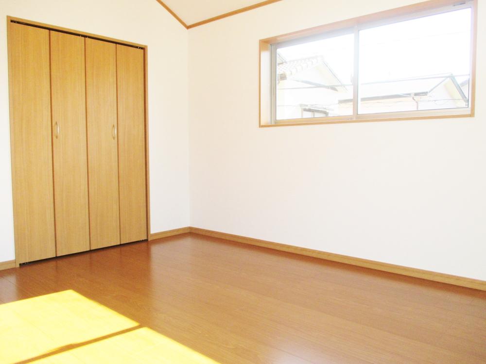 Same specifications photos (Other introspection)