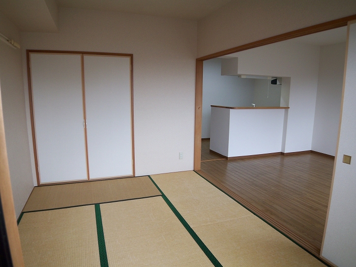 Other room space. Japanese-style living room More