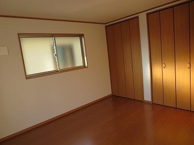 Non-living room. Living in the same specification